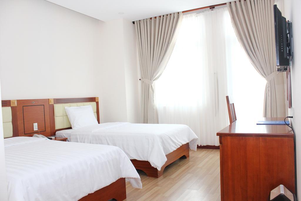 Hoang Ngoc Hotel بلايكو الغرفة الصورة